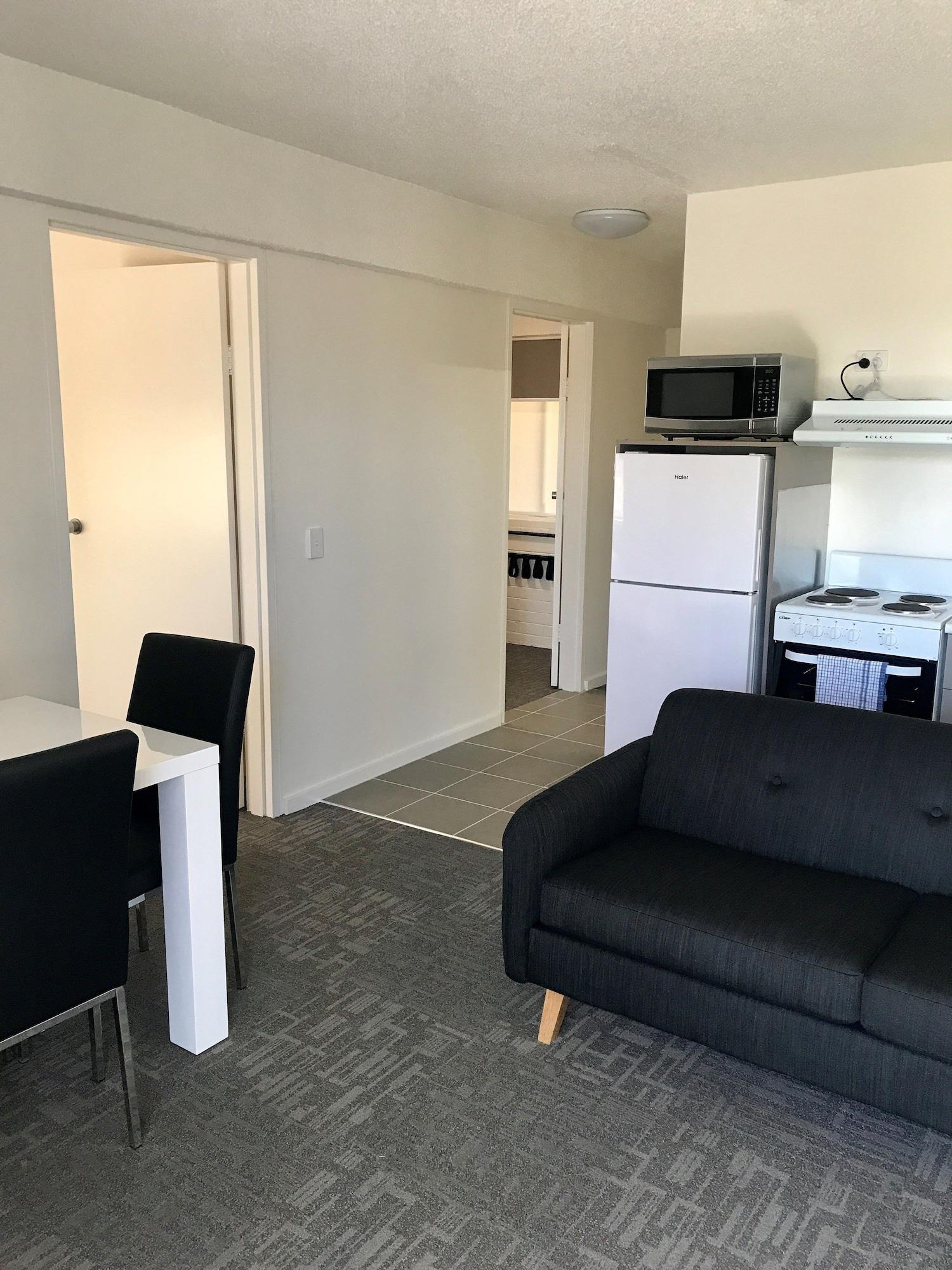 Adina Place Motel Apartments Launceston Exterior photo